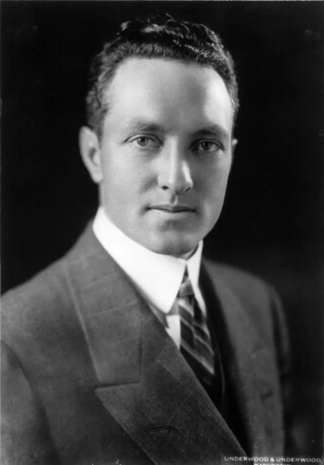 Richard E Byrd